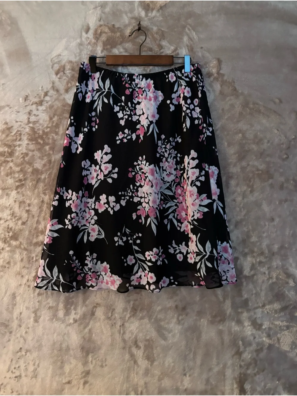 Floral A-Line Skirt Women’s Size 14 Black and Pink Floral Pattern